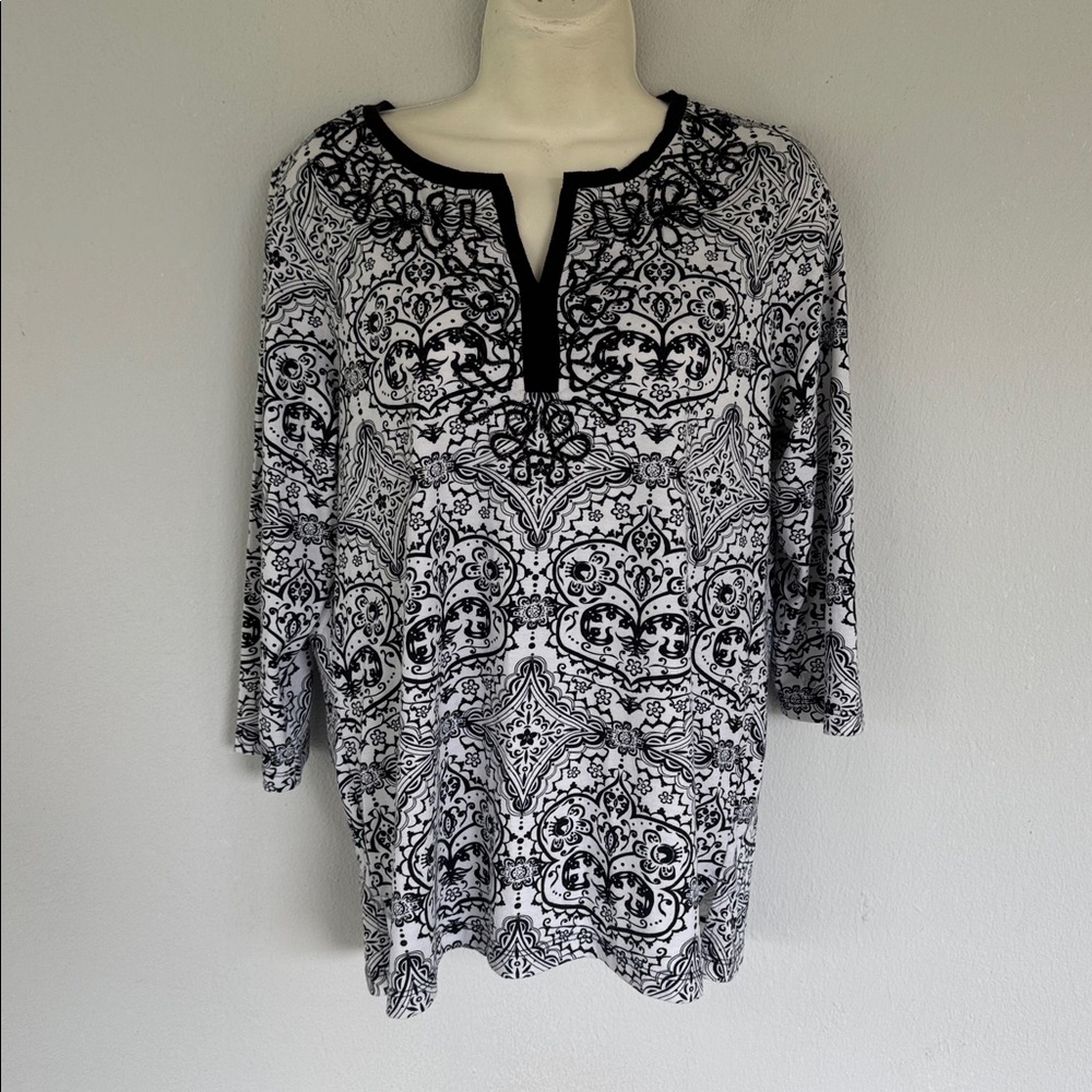 Coral Bay black white henna medallion print notch neckline 3/4 sleeve top small - Picture 3 of 15